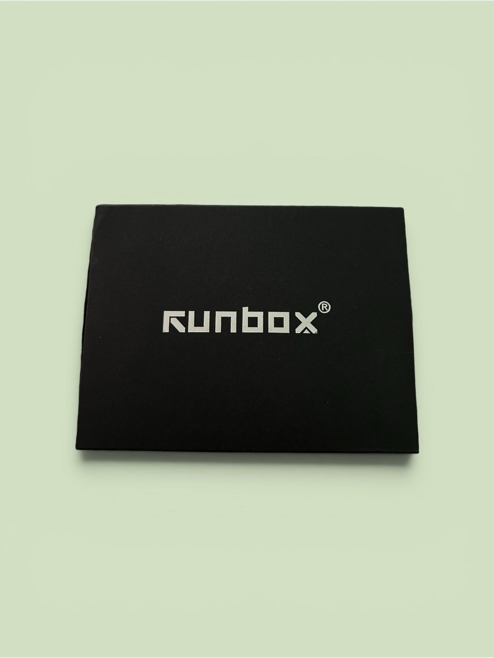 Brand New in Box Runbox minimalist leather wallet